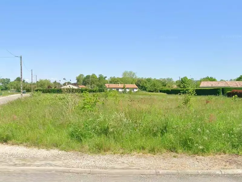 Terrain à bâtir, 800 m² - Grisolles (82170)