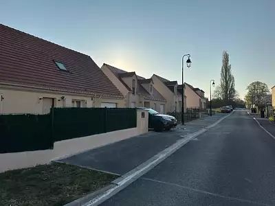 Terrain à bâtir, 708 m²