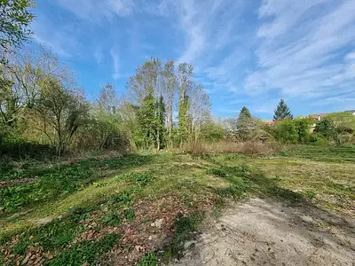 Terrain à bâtir, 763 m²