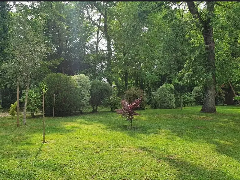 Terrain à bâtir, 725 m² - Rueil-Malmaison (92500)