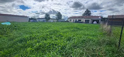 Terrain à bâtir, 706 m²