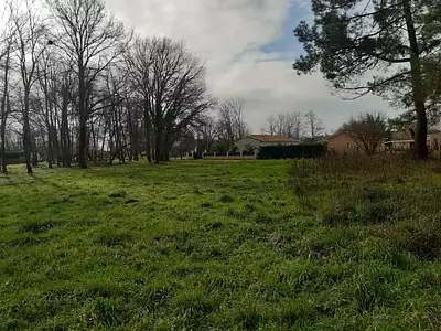 Terrain à bâtir - Saint-Médard-d'Eyrans (33650)