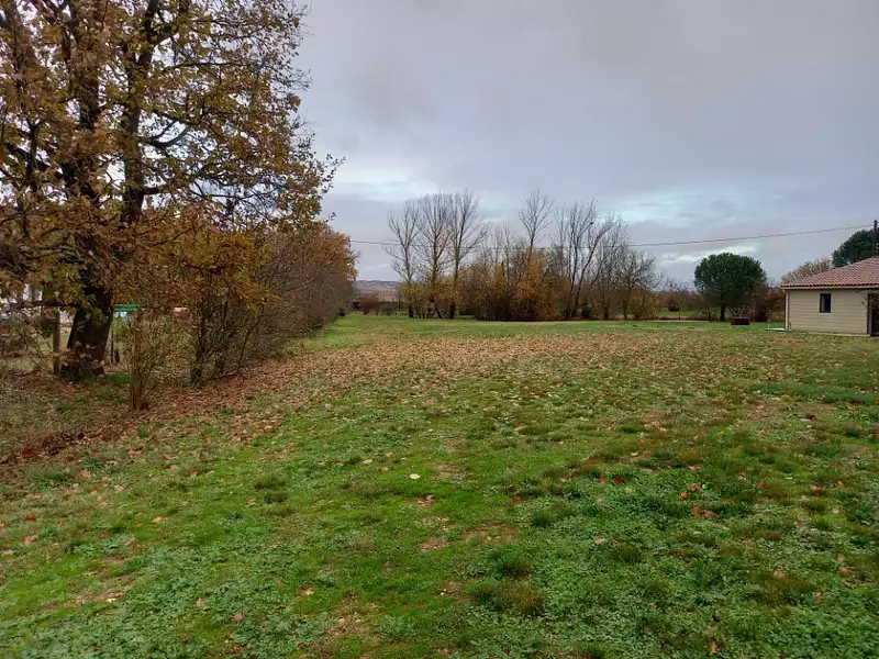 Terrain à bâtir, 737 m² - Lavaur (81500)