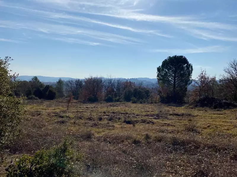 Terrain à bâtir, 1 500 m² - Carcès (83570)