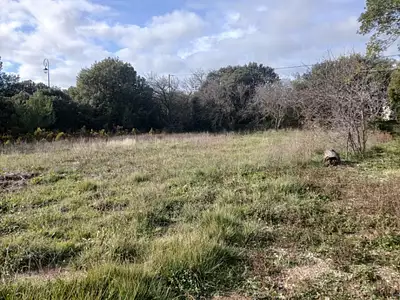 Terrain à bâtir, 1 500 m²