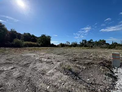 Terrain à bâtir, 644 m²