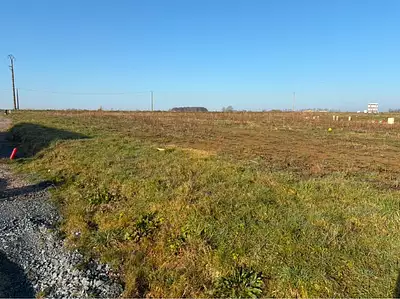 Terrain à bâtir, 718 m²