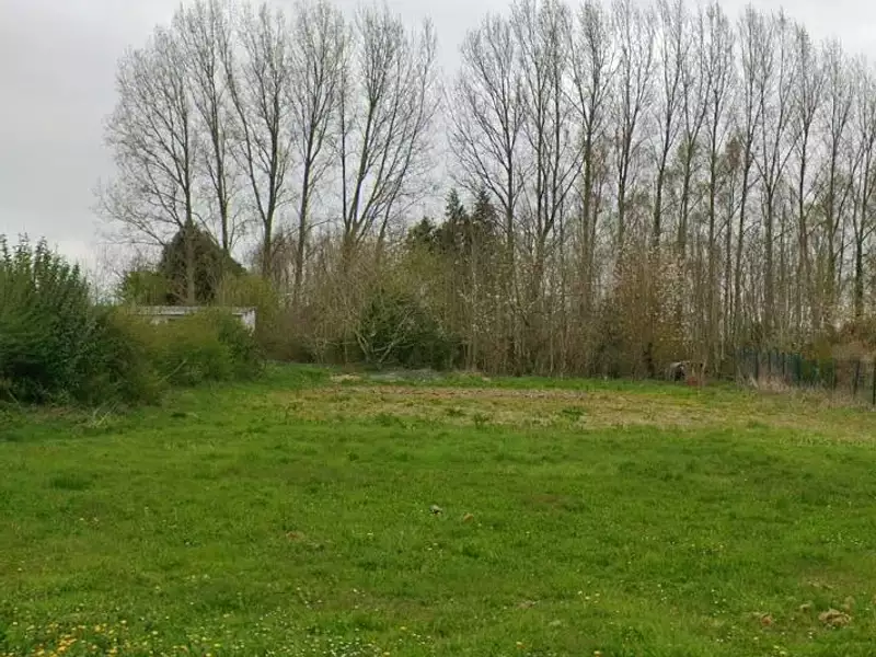 Terrain à bâtir, 615 m² - Lumbres (62380)