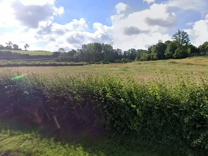 Terrain à bâtir, 1 000 m² - Bourthes (62650)