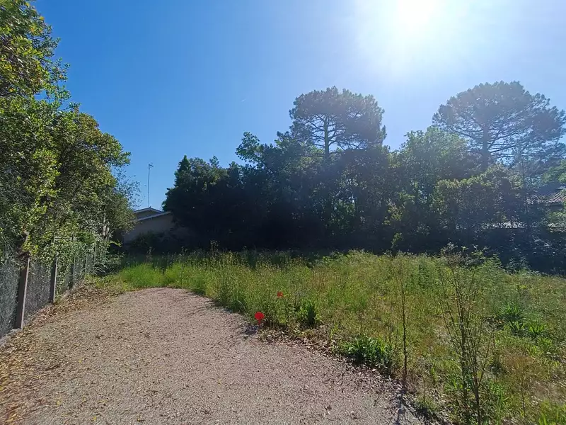 Terrain à bâtir, 400 m² - Andernos-les-Bains (33510)