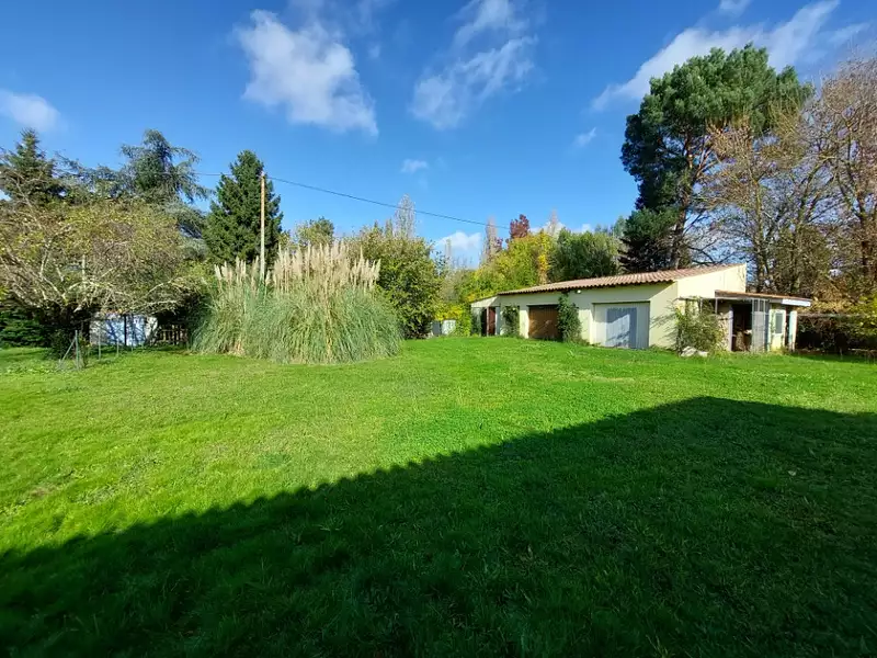 Terrain à bâtir, 1 150 m² - Montech (82700)