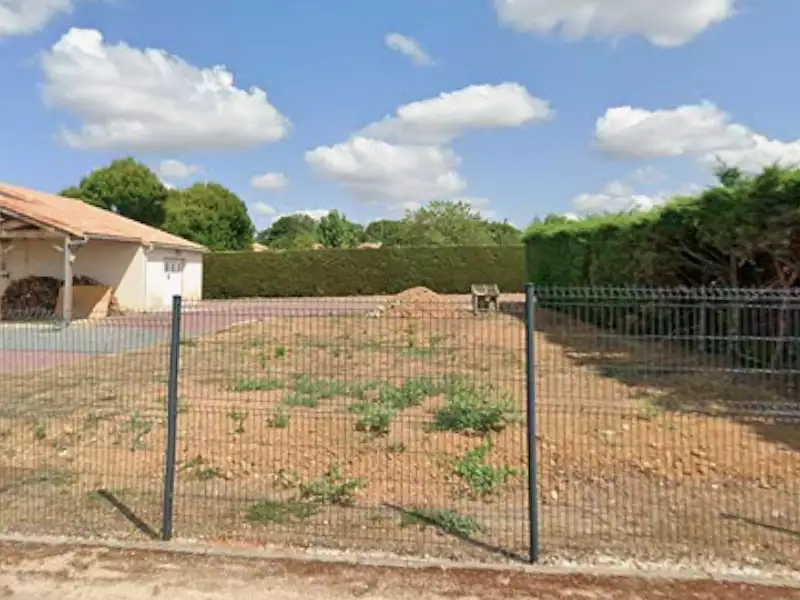 Terrain à bâtir, 743 m² - Vivonne (86370)