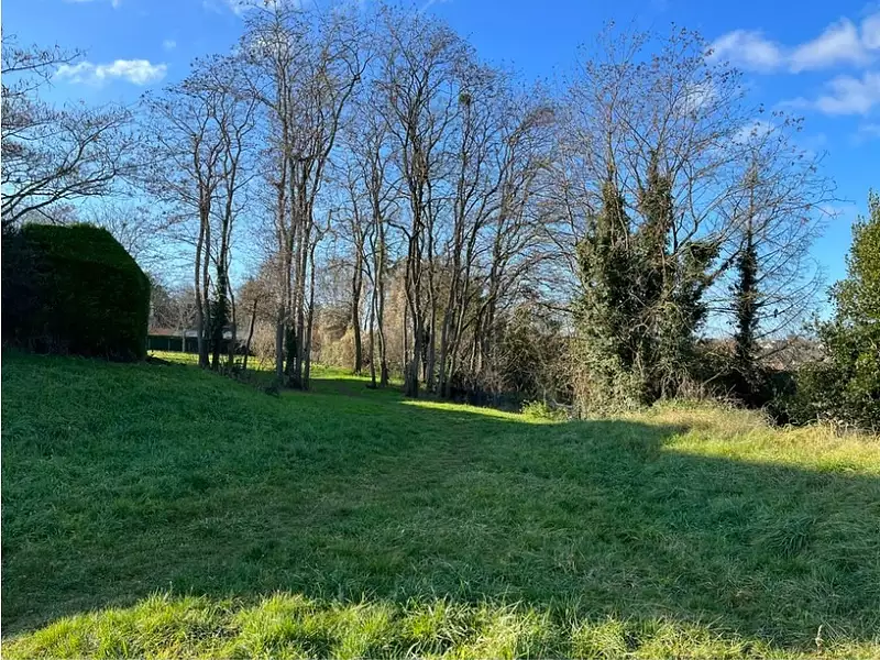 Terrain à bâtir, 681 m²