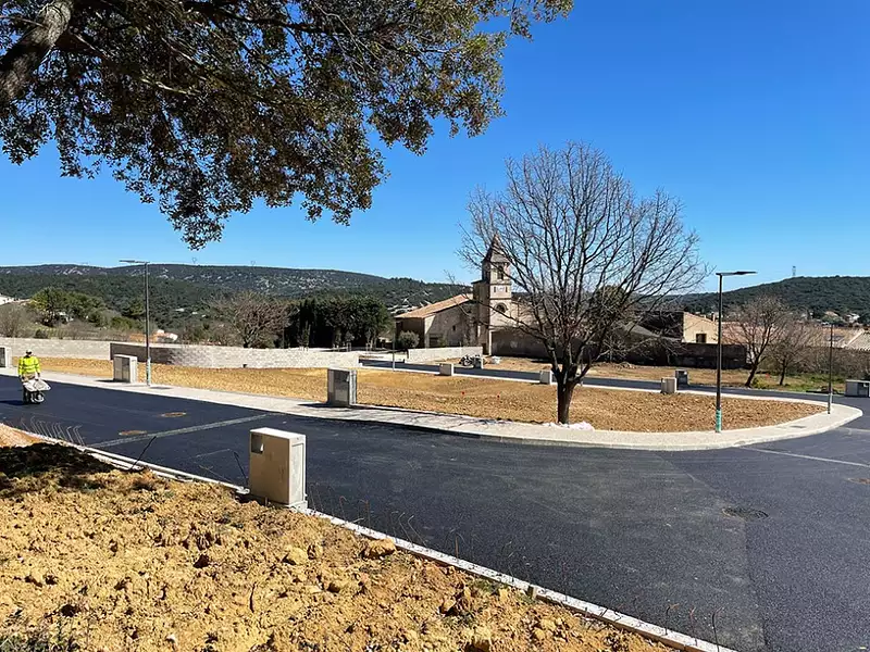 Terrain à bâtir, 415 m² - Vailhauquès (34570)