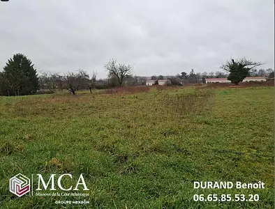 Terrain à bâtir, 1 100 m²