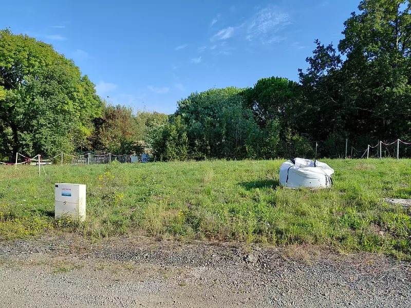 Terrain à bâtir, 497 m² - Les Magnils-Reigniers (85400)