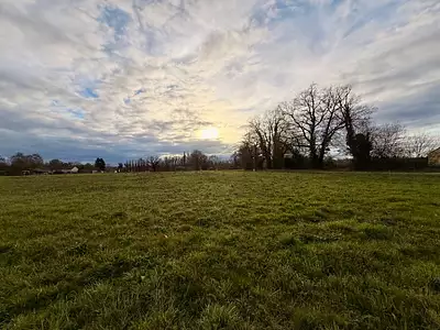 Terrain à bâtir, 1 900 m²