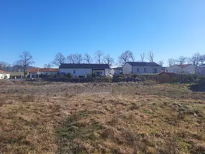 Terrain à bâtir, 707 m²