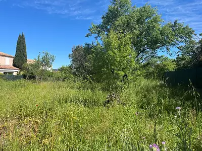 Terrain à bâtir, 300 m²