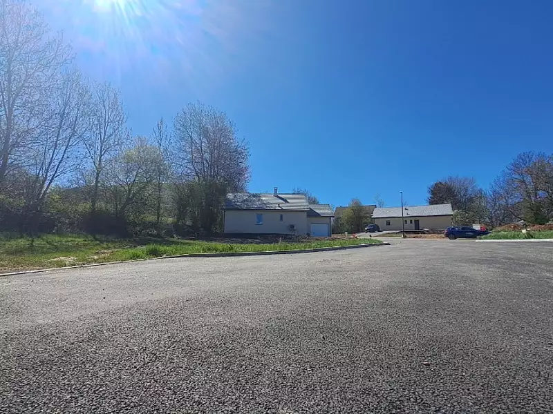 Terrain à bâtir, 563 m² - Forest-saint-julien (05260)