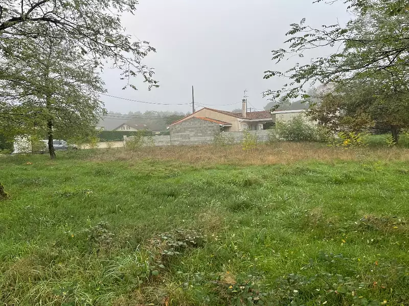 Terrain à bâtir, 1 805 m² - Saint-Médard-en-Jalles (33160)