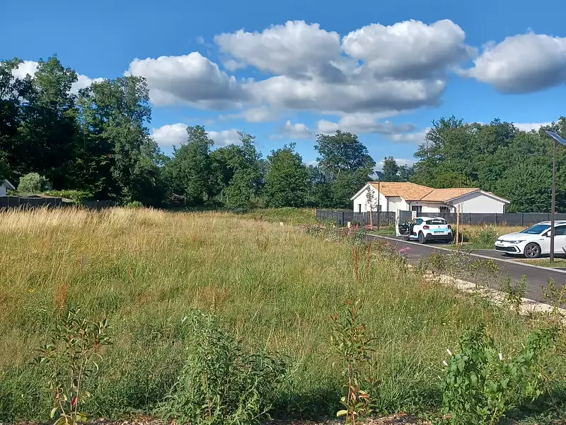 Terrain à bâtir, 437 m² - Ludon-Médoc (33290)