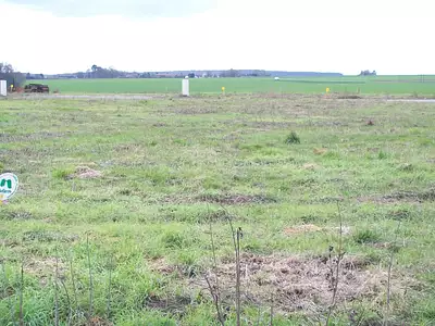 Terrain à bâtir, 710 m²