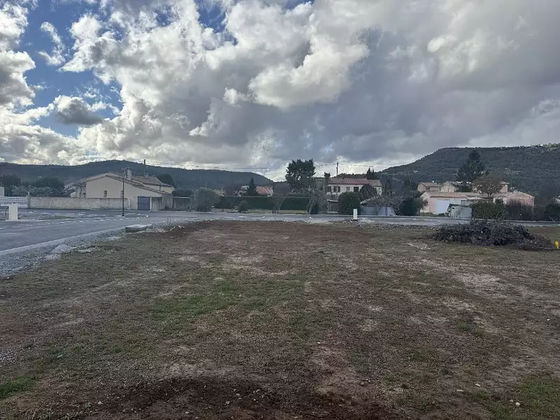 Terrain à bâtir, 412 m² - Les Mées (04190)