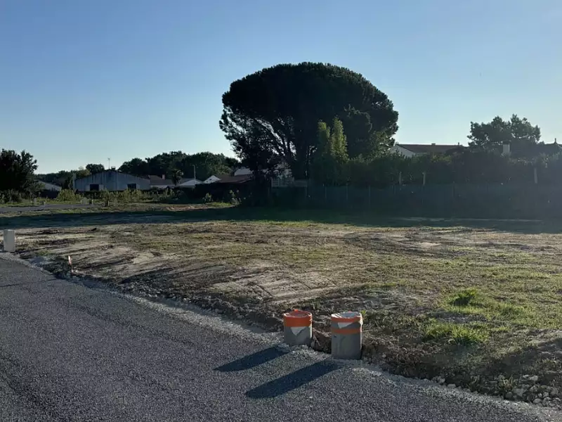 Terrain à bâtir, 300 m² - Vaux-sur-Mer (17640)