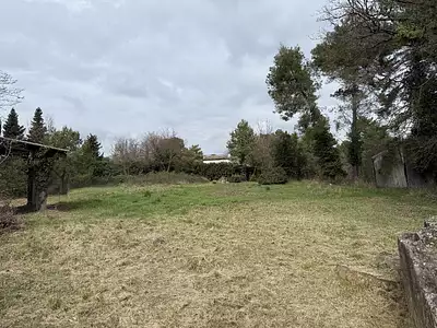 Terrain à bâtir, 2 300 m²