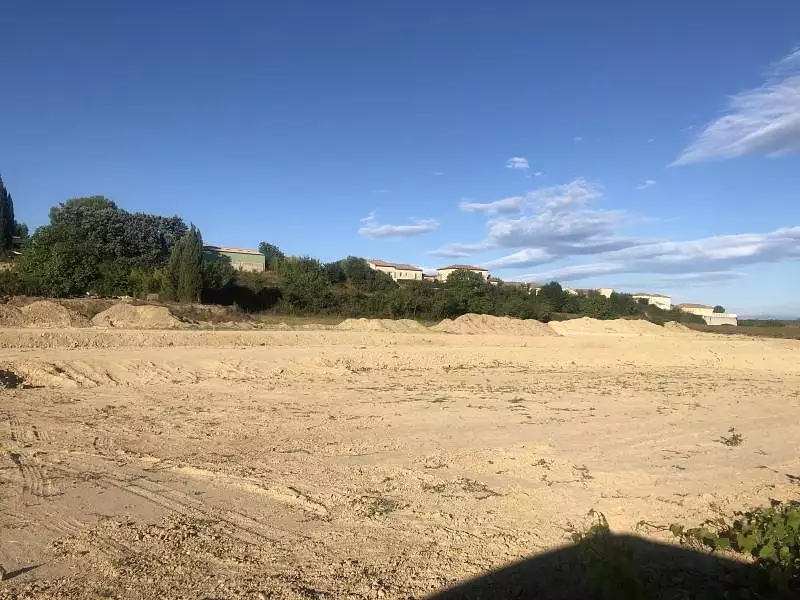 Terrain à bâtir, 200 m² - Montagnac (34530)