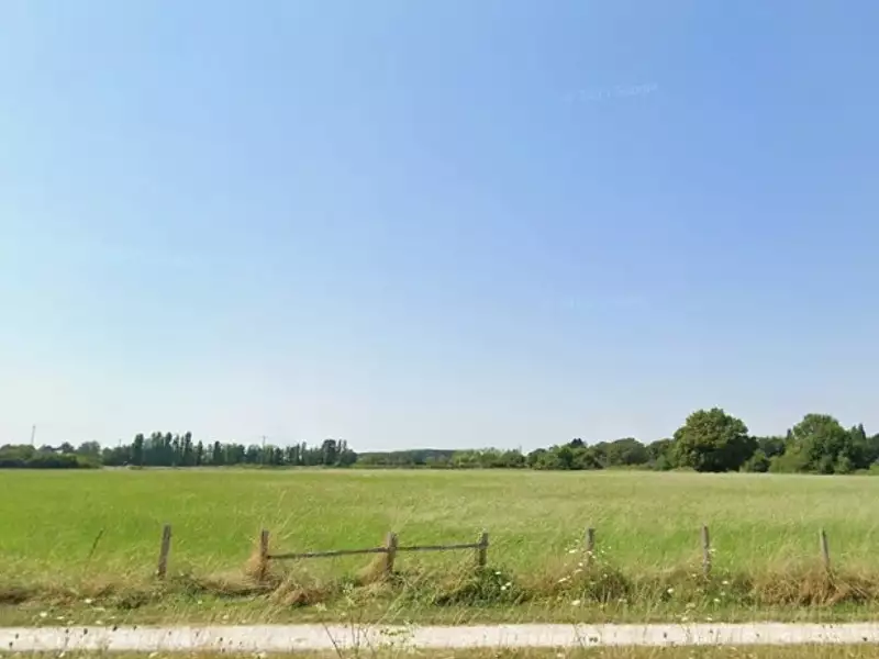 Terrain à bâtir, 381 m² - Spay (72700)