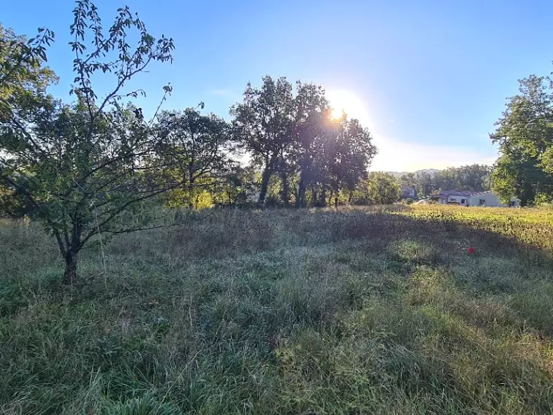Terrain à bâtir, 1 030 m² - Prades (81220)