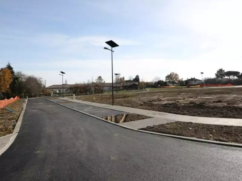 Terrain à bâtir, 567 m² - Poucharramet (31370)