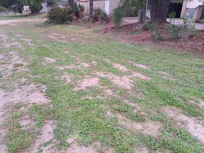 Terrain à bâtir, 300 m² - Le Puy-Sainte-Réparade (13610)