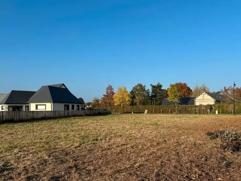 Terrain à bâtir, 825 m² - Sacquenville (27930)