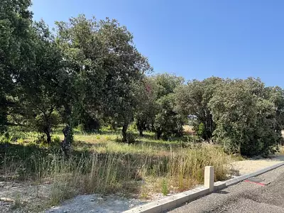 Terrain à bâtir, 1 700 m²