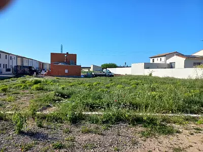 Terrain à bâtir, 285 m²