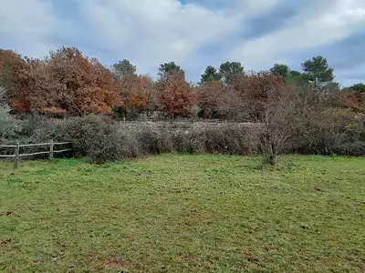Terrain à bâtir, 3 000 m²