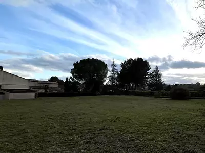 Terrain à bâtir, 1 100 m²