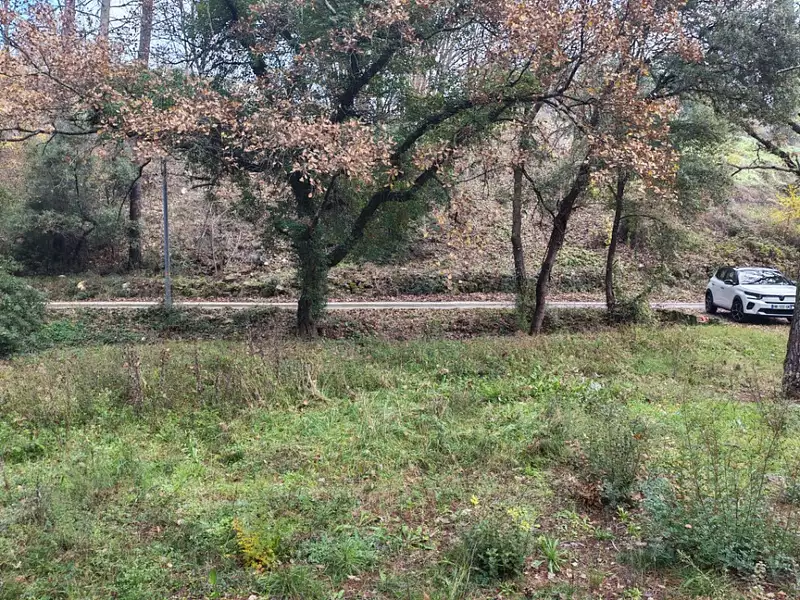 Terrain à bâtir, 1 882 m² - Lorgues (83510)