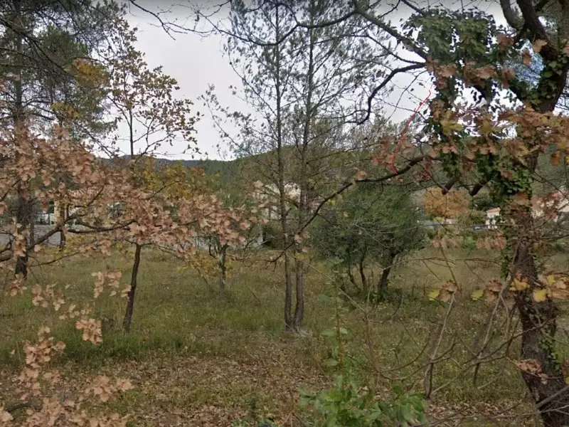 Terrain à bâtir, 596 m² - Brignoles (83170)