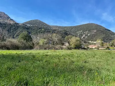 Terrain à bâtir, 668 m²