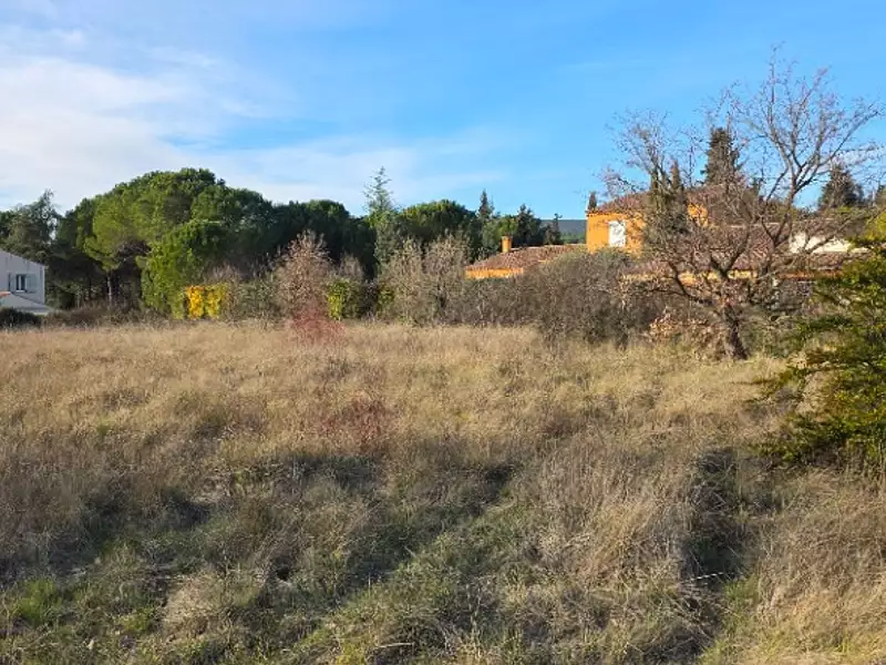 Terrain à bâtir, 753 m² - Lauris (84360)