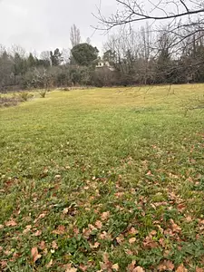 Terrain à bâtir, 1 800 m²