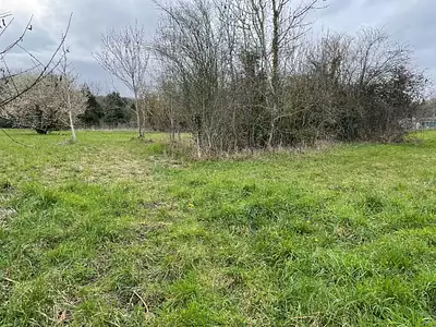 Terrain à bâtir, 700 m²