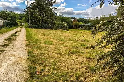 Terrain à bâtir, 1 100 m²