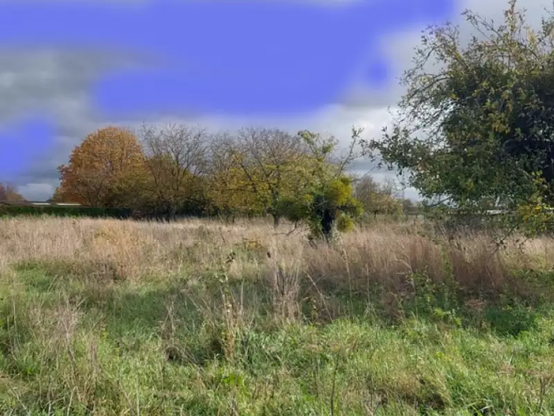 Terrain à bâtir, 2 043 m² - Egreville (77620)