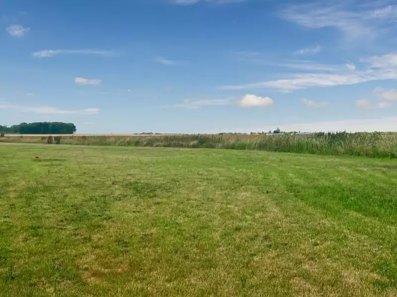 Terrain à bâtir, 1 020 m² - Claville (27180)