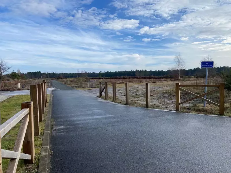 Terrain à bâtir, 475 m² - Castres-Gironde (33640)